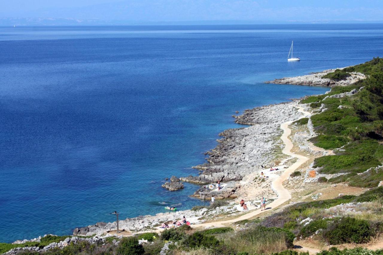 Apartments With A Parking Space Mali Lošinj Екстериор снимка