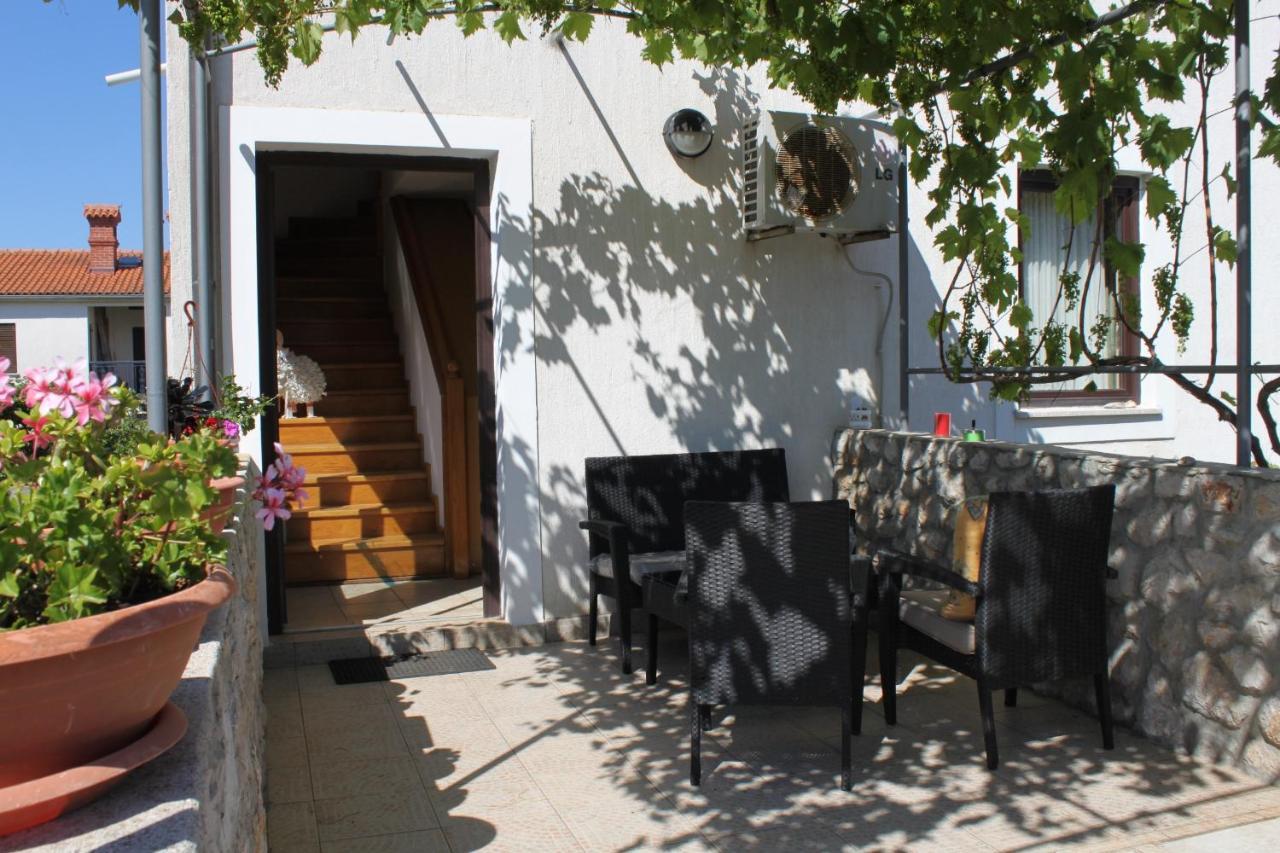 Apartments With A Parking Space Mali Lošinj Екстериор снимка