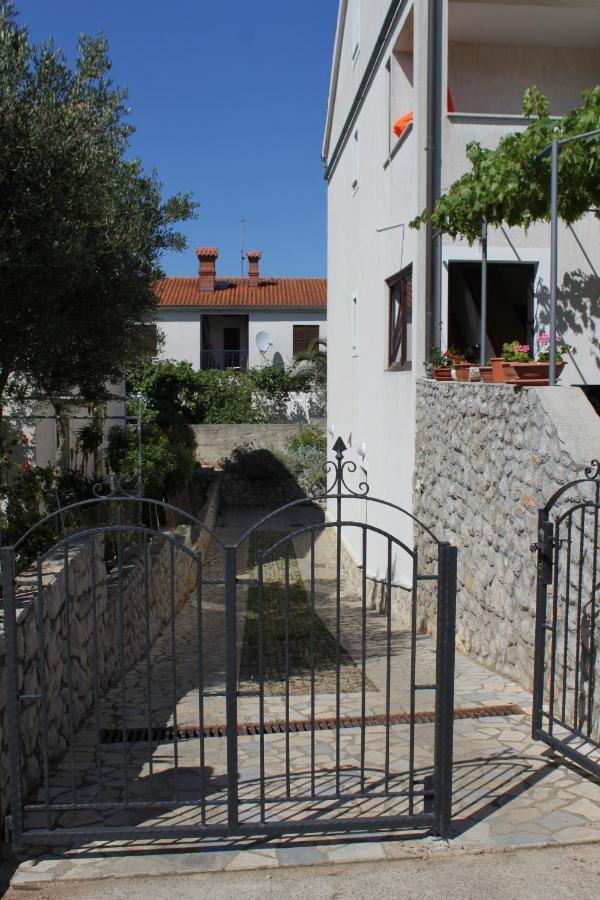 Apartments With A Parking Space Mali Lošinj Екстериор снимка
