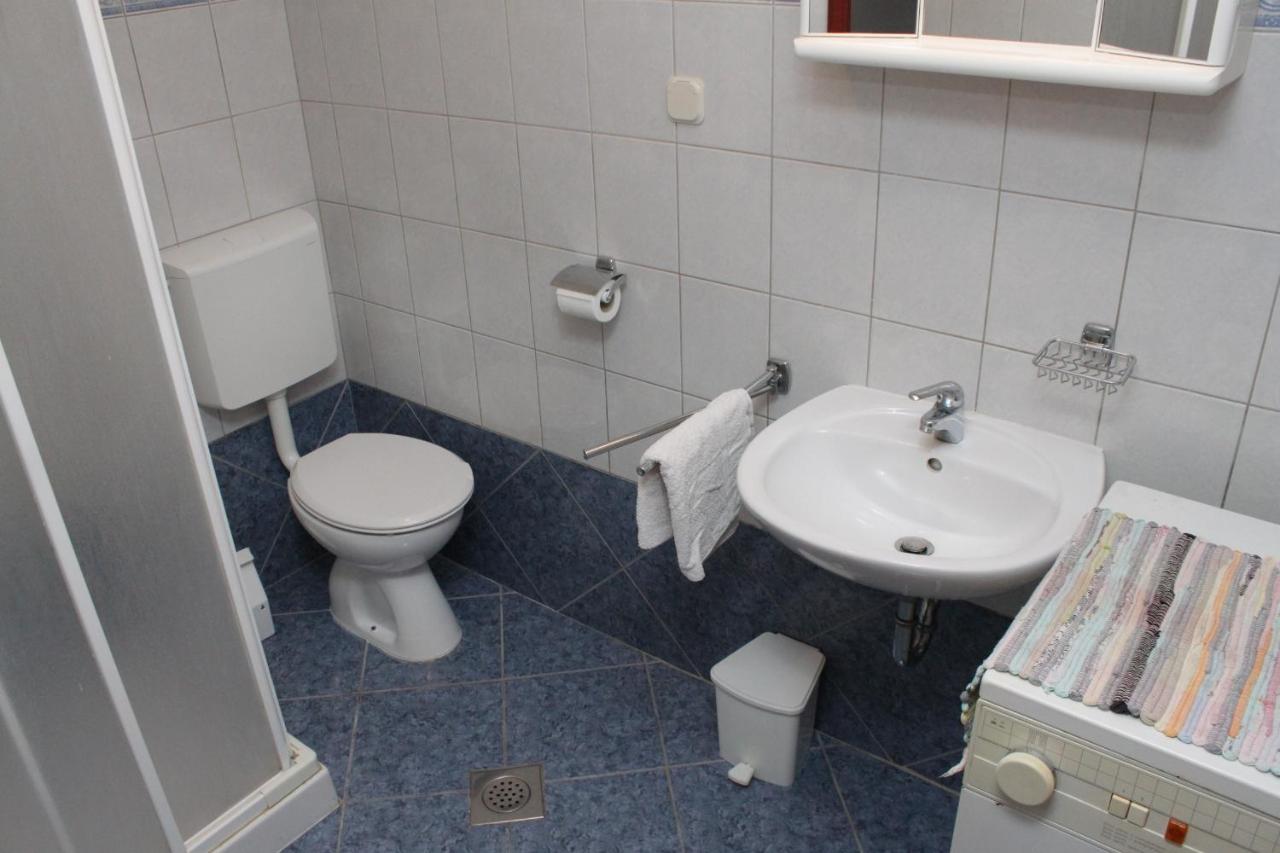 Apartments With A Parking Space Mali Lošinj Екстериор снимка