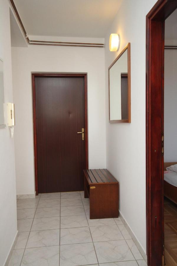 Apartments With A Parking Space Mali Lošinj Екстериор снимка